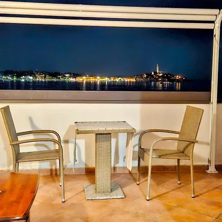 Blu Infinito Apartment&Studios Rovinj Exterior photo